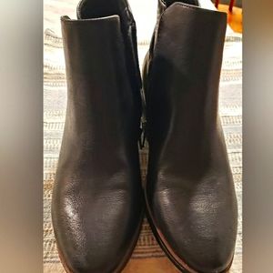 Baretraps Women's Marconi Bootie Shoes size 9 Black